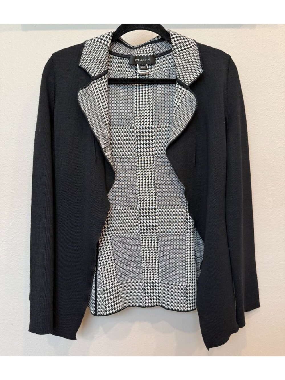 St. John Black Houndstooth Wool Sweater Blazer Size 2 Collared Luxury Career
